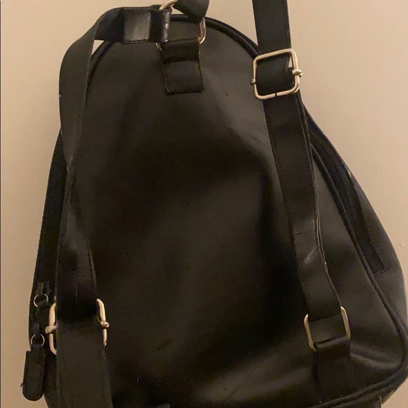 ⭐️Free w/ bundle purchase > 60$ vegan backpack ⭐️ - Picture 3 of 5